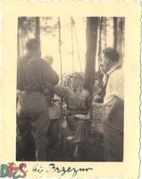 Żołnierze niemieccy w parku brzeźnieńskim